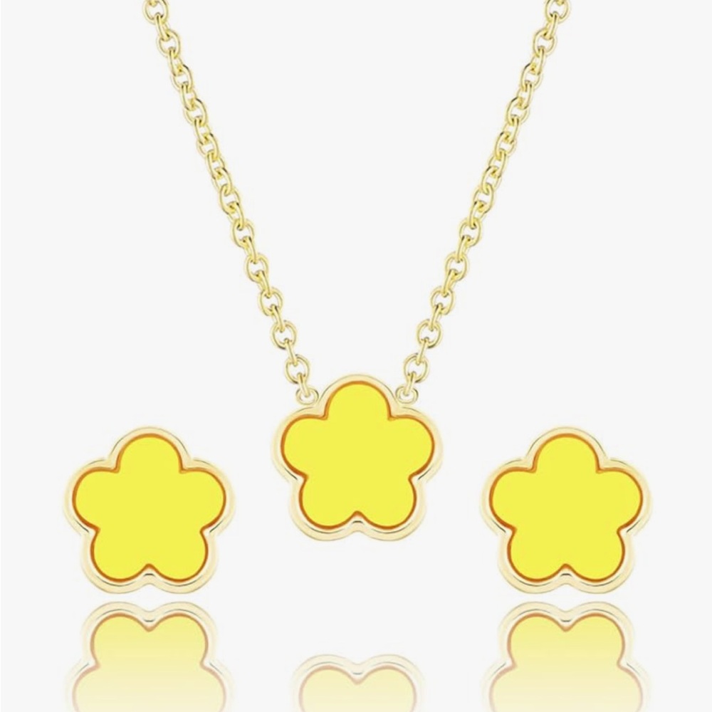 Yellow Flower Lucky Clover Pendant Necklace and Earrings Set